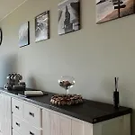 Uniek Met Zeezicht En Prive Garage Apartment