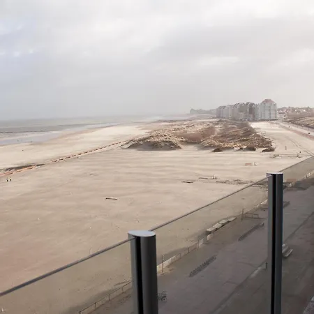 Uniek Met Zeezicht En Prive Garage Apartman Knokke-Heist